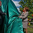 Inauguration de la statue "le rêve de la mère" à Bussy