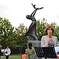 Inauguration de la statue "le rêve de la mère" à Bussy